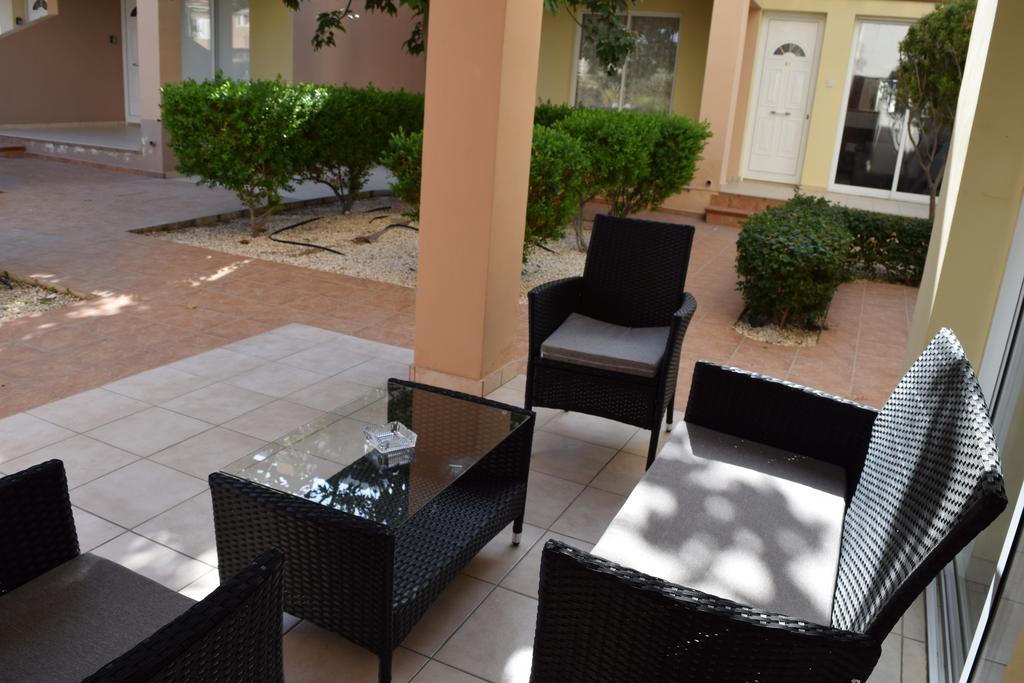 Diana Apartment Пафос Экстерьер фото